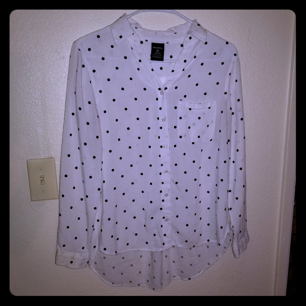 Long sleeve collared button up shirt